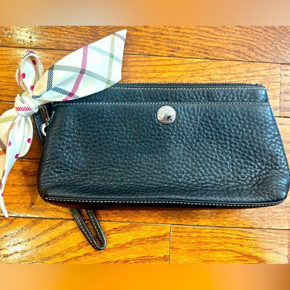 Coach small bag/wristlet